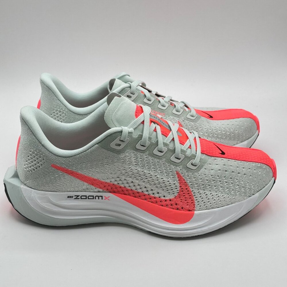 Women's Nike Pegasus Plus Low Running Shoes White FQ7261-001 NEW* Sz 7 - Picture 4 of 12